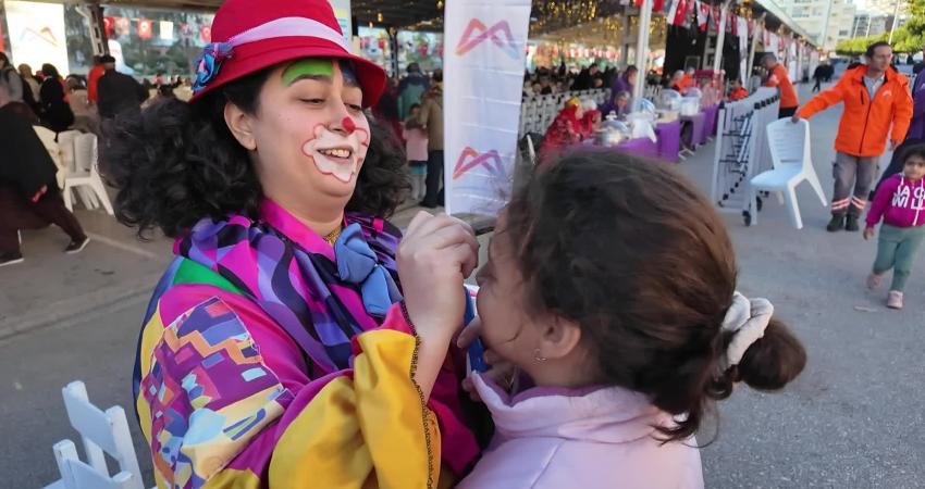 TBB Başkan Vekili ve Mersin Büyükşehir Belediye Başkanı Vahap Seçer, Erdemli