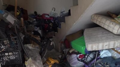 Mersin Toroslar Belediyesi, 73 yaşındaki yaşlı adamın evinden 8 ton