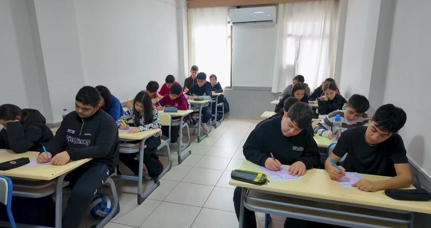 Mersinli öğrenciler, Eğitim ve Öğretimi Destekleme Kurs Merkezleri ile sınavlara hazırlanıyor Mersin Büyükşehir Belediyesi Eğitim ve Öğretimi Destekleme Kurs Merkezleri, lise