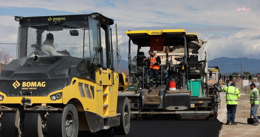 Muğla Büyükşehir Belediyesi’nden Ortaca ve Dalaman’a toplam 545 milyon TL’lik yol yatırımı Muğla Büyükşehir Belediyesi, Ortaca ve Dalaman’da toplam 545 milyon 574