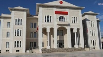 "Rüşvet" soruşturması kapsamında gözaltına alınan Seydikemer Kaymakamı Mustafa Dilekli'nin koruma polisi