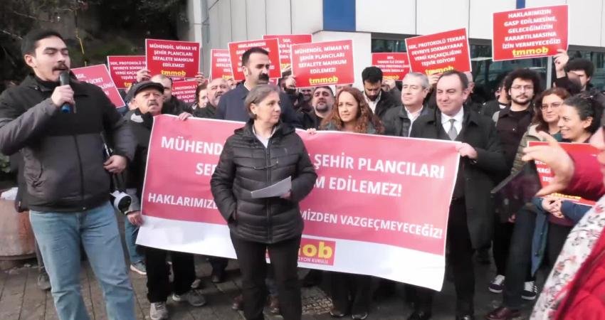 Mühendis ve mimarlar: “SGK tarafından 2017 yılında tek taraflı olarak feshedilen ‘SGK ile TMMOB Arasındaki Asgari Ücret İşbirliği Protokolü’ derhal yeniden yürürlüğe girmelidir” Türk Mühendis ve Mimar Odaları Birliği (TMMOB) İstanbul İl Koordinasyon