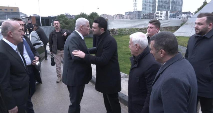 İYİ Parti Genel Başkanı Müsavat Dervişoğlu, Bursaspor Kulübü’nü ziyaret ederek