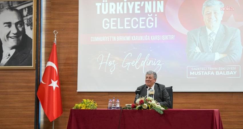 Ortahisar Eğitim Derneği'nin davetlisi olarak Trabzon'a gelen eski CHP İzmir