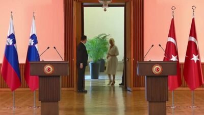 TBMM Başkanı Numan Kurtulmuş, dün TBMM Genel Kurulu'nda iki yeni bakanın