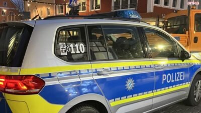 Almanya’nın Nürnberg kentinde bir apartmanda çıkan tartışmada bıçaklanan bir kişi