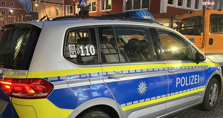 Almanya’nın Nürnberg kentinde bir apartmanda çıkan tartışmada bıçaklanan bir kişi