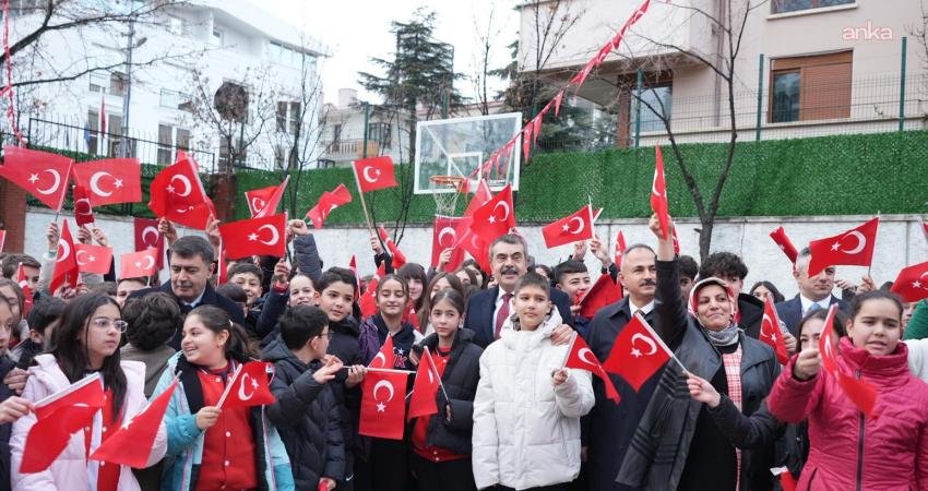 Milli Eğitim Bakanı Yusuf Tekin, ikinci dönemin ilk gününde Büyükhanlı