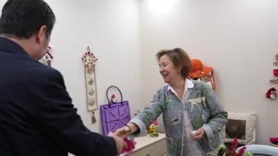 Ortahisar Belediye Başkanı Ahmet Kaya, eşi Tuba Kaya ile birlikte