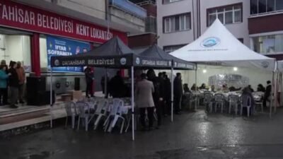 Ortahisar Belediyesi, vatandaşları Kent Lokantaları'nda ve mahallelerde düzenlediği iftar programlarında