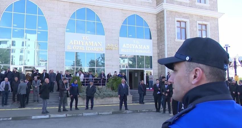 CHP Genel Başkanı Özgür Özel, 6 Şubat depremlerinin üçüncü yılında