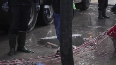 İzmir’de dün gece başlayan ve bu sabah saatlerine kadar etkili