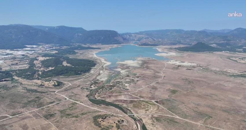 İzmir’de art arda gelen sağanak yağışlar, kentin içme suyunun yarısını