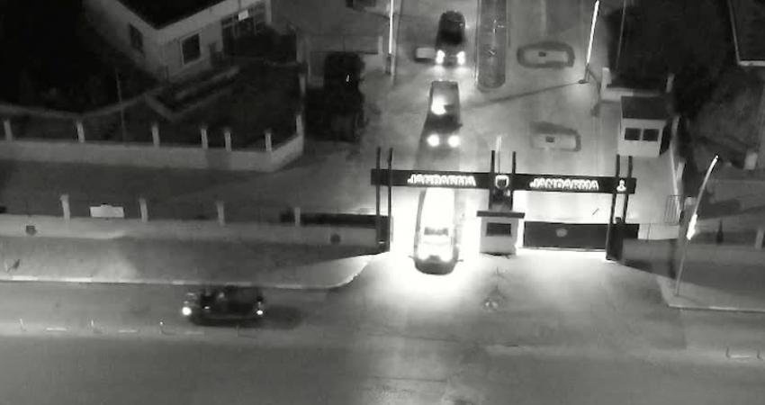 Şanlıurfa’daki e-ticaret dolandırıcılığı soruşturmasında 18 tutuklama Şanlıurfa merkezli 13 ilde düzenlenen e-ticaret dolandırıcılığı operasyonunda gözaltına alınan