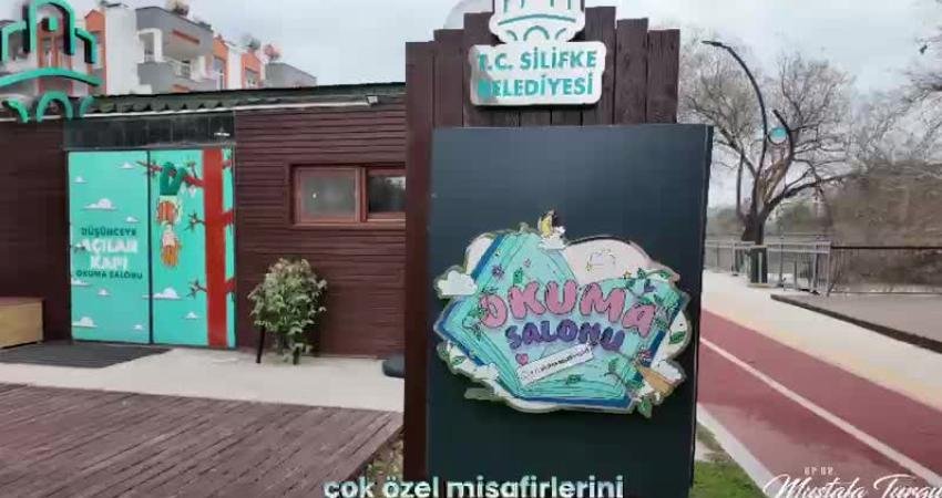 Silifke Belediyesi Okuma Salonu, Sarıcalar İlköğretim Okulu’ndan gelen misafirlerini ağırladı.