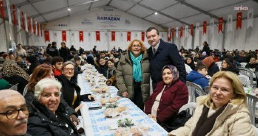 Silivri Belediye Başkanı Bora Balcıoğlu, hayırsever bağışçılar ile birlikte Silivri