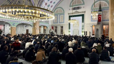 Sincan Belediyesi tarafından Malazgirt Camii’nde düzenlenen Berat Gecesi özel programı,