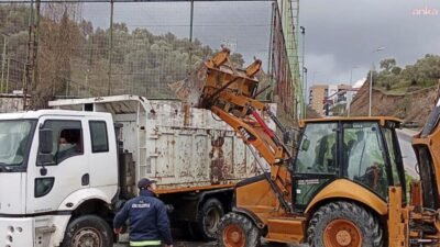 Söke Belediyesi ekipleri, ilçede etkili olan sağanak yağış nedeniyle olası