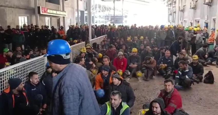 Soma’da İmbat Madencilik işçileri eylem başlattı Soma’daki İmbat Madencilik işçileri, toplu iş sözleşmesinden kaynaklanan haklarını alamadıkları