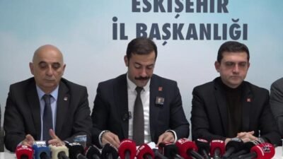 CHP Eskişehir İl Başkanı Talat Yalaz, Odunpazarı Belediye Başkanı Kazım