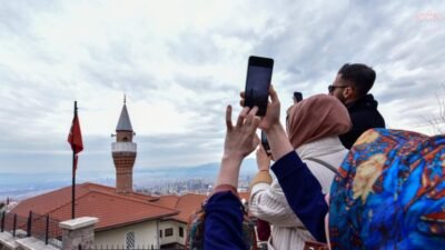 Bursa Büyükşehir Belediyesi’nin ramazan ayı etkinlikleri kapsamında düzenlediği "Tasavvufun İzinde
