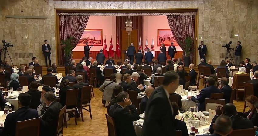 TBMM Başkanı Kurtulmuş: Terör örgütünün bütünüyle tasfiyesiyle birlikte yapılacak yasal düzenlemeler, Türkiye’de 50 yıllık çatışmalı dönemin geride bırakılmasını sağlayacak TBMM Başkanı Numan Kurtulmuş, "Türkiye, kurmuş olduğu bir komisyon marifetiyle