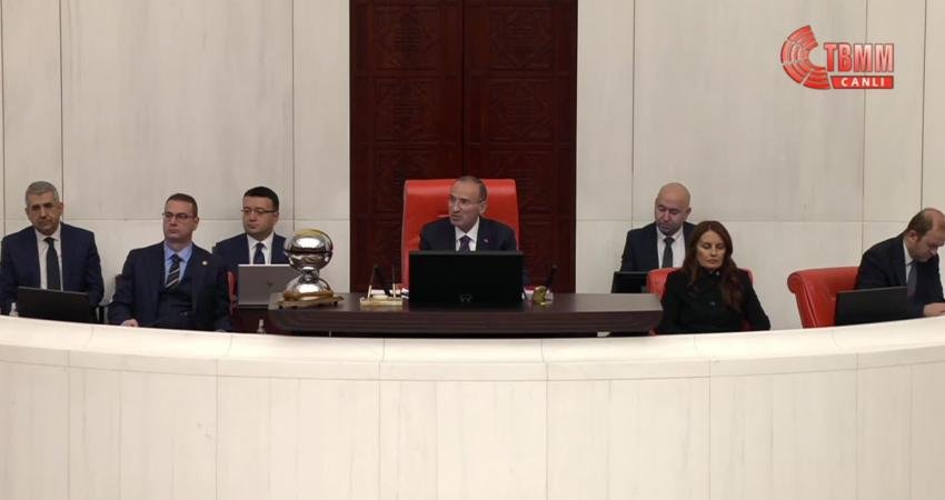 TBMM Genel Kurulu'nda CHP ile AK Parti arasında Cumhurbaşkanı Recep Tayyip