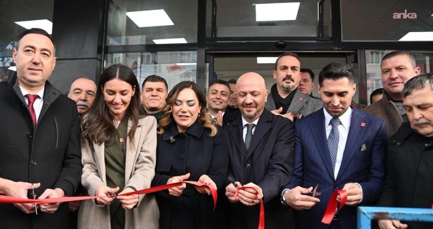 Tekirdağ Büyükşehir Belediyesi, ikinci TEK Market’i Çerkezköy’de hizmete açtı Tekirdağ Büyükşehir Belediyesi, TEK Market’in ikincisini Çerkezköy’de düzenlenen törenle hizmete