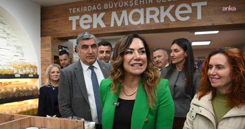 Tekirdağ Büyükşehir Belediyesi, ilk Tek Market’i Süleymanpaşa’da hizmete açtı Tekirdağ Büyükşehir Belediyesi, yerel üreticiyi desteklemek ve vatandaşların uygun fiyatlı