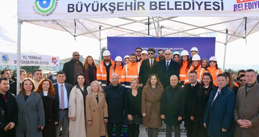 Tekirdağ Büyükşehir Belediyesi, Süleymanpaşa Gençlik Merkezi’nin temelini attı Tekirdağ Büyükşehir Belediyesi, gençlerin eğitim, sosyal ve kültürel ihtiyaçlarını tek
