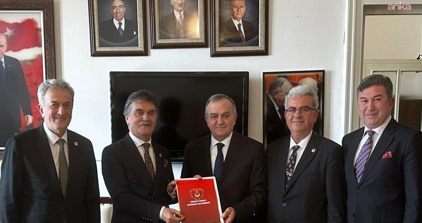 TEMAD yönetiminden MHP’li Akçay’a ziyaret Türkiye Emekli Astsubaylar Derneği (TEMAD) Genel Başkanı Cahit Koca, MHP