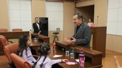 Tepebaşı Belediye Başkanı Ahmet Ataç, Çamlıca Ticaret Odası İlkokulu 2/B