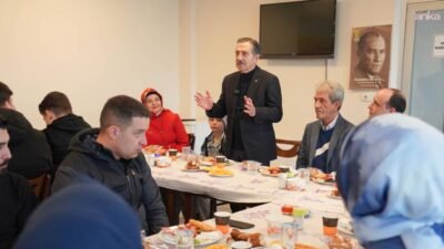 Tepebaşı Belediye Başkanı Ahmet Ataç, Sarıcakaya’dan Eskişehir’e gezmek için gelen