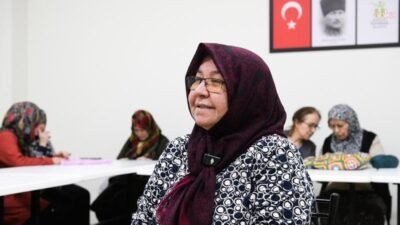 Tepebaşı Belediyesi bünyesinde ilki 2001 yılında açılan Belde Evleri, dayanışmanın