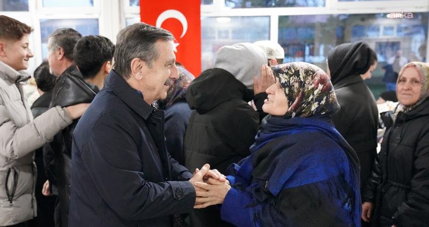 Tepebaşı Belediyesi, Çukurhisar Mahallesi’nde iftar verdi Tepebaşı Belediyesi tarafından Çukurhisar Mahallesi’nde düzenlenen iftar programında mahalle sakinleri