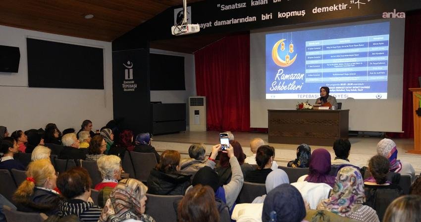 Tepebaşı Belediyesi’nin “Ramazan Sohbetleri” programı, Özdilek Sanat Merkezi Oktay Ekinci