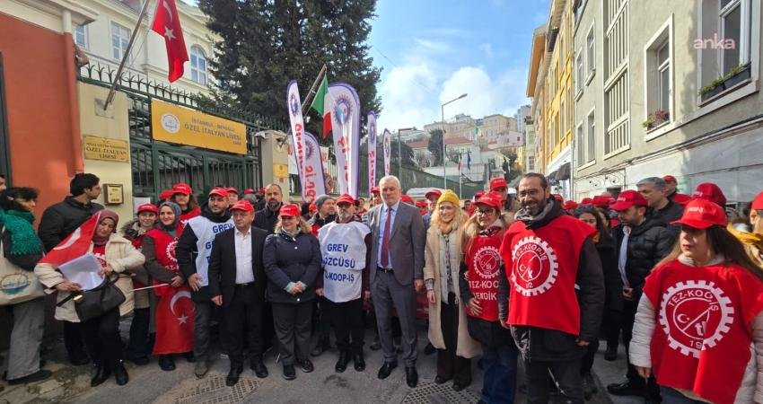 Tez-Koop İş: İmzacılar, İtalyan yönetimini ‘ucuz emek’ zihniyetinden vazgeçmeye ve meslektaşlarımızın taleplerini derhal karşılamaya davet ediyor Tez-Koop İş Sendikası'ndan Özel İtalyan Lisesi'nde Türk öğretmenlerin sürdürdüğü greve