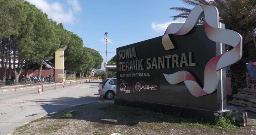 Türkiye İşçi Partisi (TİP) Genel Başkanı Erkan Baş, eylemde olan