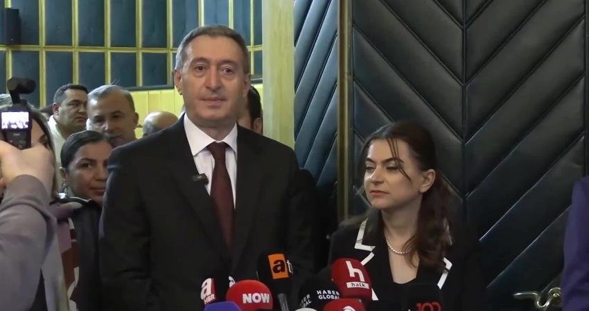 Tuncer Bakırhan: Komisyon ortak raporu üzerinde henüz tartıştığımız ve netleştirmeye çalıştığımız kimi başlıklar var DEM Parti Eş Genel Başkanı Tuncer Bakırhan, Milli Dayanışma, Kardeşlik