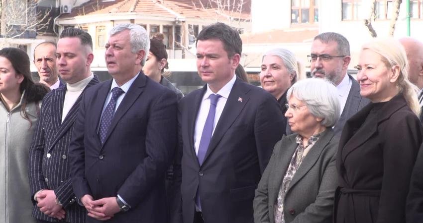 Türk Medeni Kanunu 100 yaşında… Osmangazi Belediye Başkanı Aydın: “Atatürk’ün mirasını korumak en büyük önceliğimiz” Osmangazi Belediye Başkanı Erkan Aydın, Türk Medeni Kanunu’nun kabulünün 100’üncü