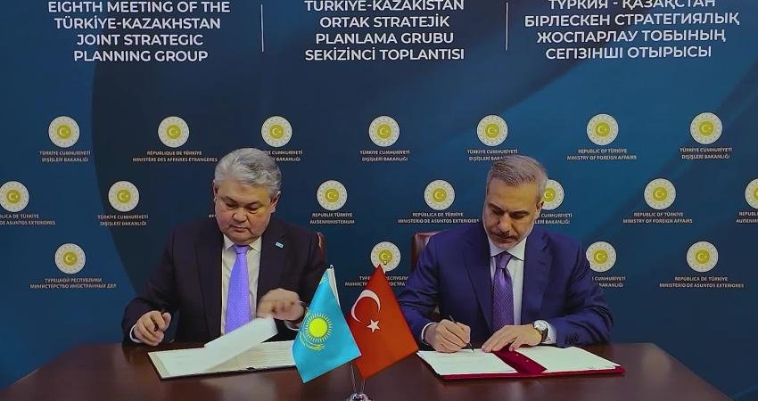 Dışişleri Bakanı Hakan Fidan ile Kazakistan Dışişleri Bakanı Yermek Koşerbayev,