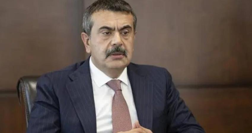 Türkiye Komünist Hareketi, Bakan Tekin hakkında suç duyusurunda bulundu Türkiye Komünist Hareketi (TKH) Milli Eğitim Bakanlığı’nın okullarda düzenlediği "Maarifin