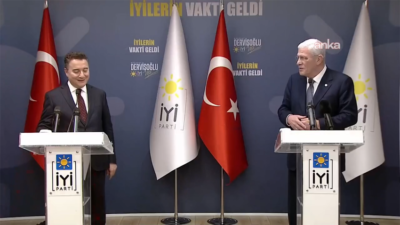 İYİ Parti Genel Başkanı Dervişoğlu: Babacan’la ortaklaştığımız husus parlamenter demokratik sistem arayışıdır İYİ Parti Genel Başkanı Müsavat Dervişoğlu, “Türkiye’nin hemen hemen bütün