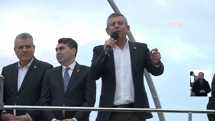 Özgür Özel: Buradan İçişleri Bakanlığı yetkililerine sesleniyorum; Zeydan Karalar’ın görevinin başına dönmesi Adana’nın talebidir CHP Genel Başkanı Özgür Özel, "Buradan İçişleri Bakanlığı'nın yetkililerine sesleniyorum.