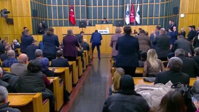 DEVA Partisi Genel Başkanı Ali Babacan, deprem bölgesindeki sorunların devam