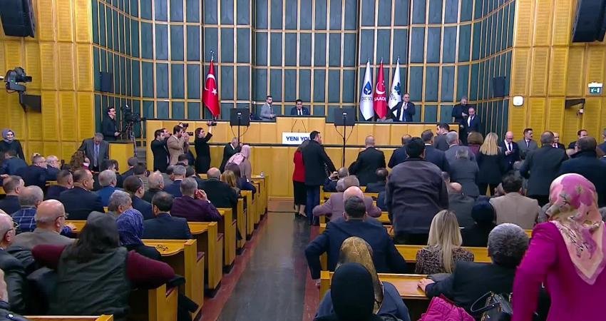 Saadet Partisi Genel Başkanı Mahmut Arıkan, deprem bölgesinde sorunların devam