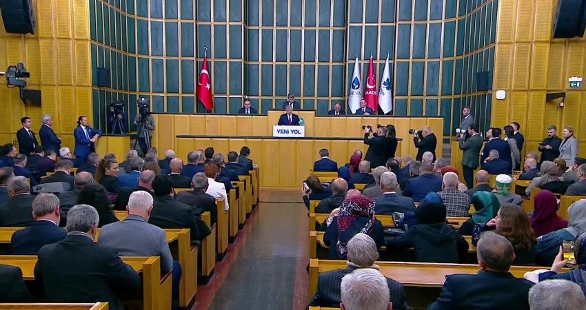 Gelecek Partisi Genel Başkanı Ahmet Davutoğlu, Adalet Bakanı Akın Gürlek'in