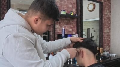 Yozgat’ta saç sakal tıraşı ücreti 350 liradan 450 liraya çıkarıldı.