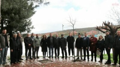 Mahalle ziyaretlerini sürdüren Yunusemre Belediye Başkanı Semih Balaban, Kışlaköy Mahallesi