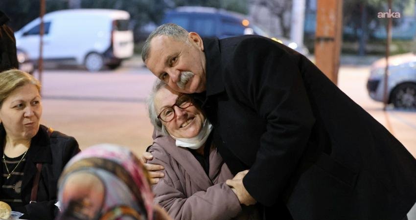 Yunusemre Belediye Başkanı Balaban, Laleli’de iftar programına katıldı Yunusemre Belediye Başkanı Semih Balaban, Manisa Büyükşehir Belediyesi iş birliğiyle